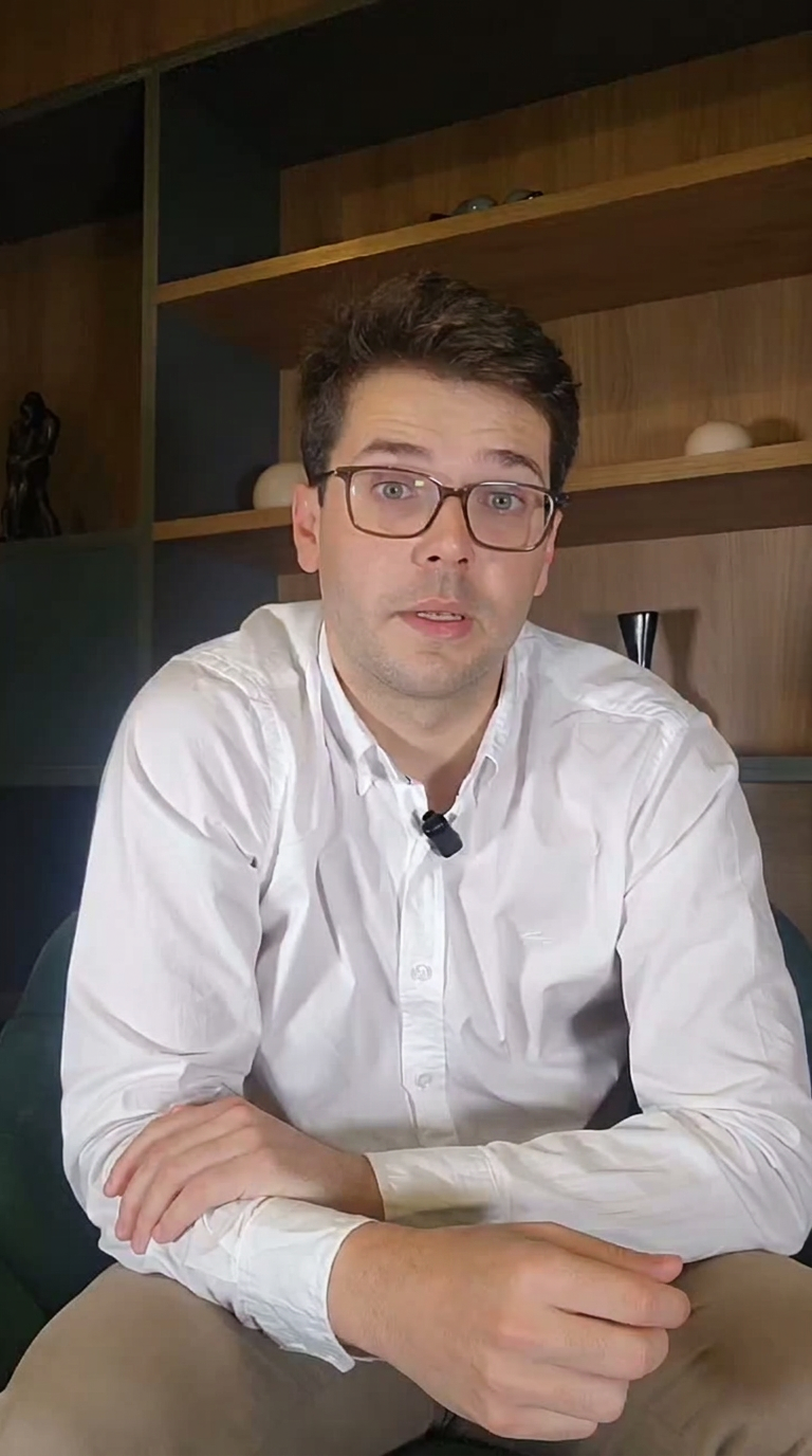 Capa do vídeo do Dr. Matheus Simão sobre Por que sua enxaqueca só melhora com remédio na veia